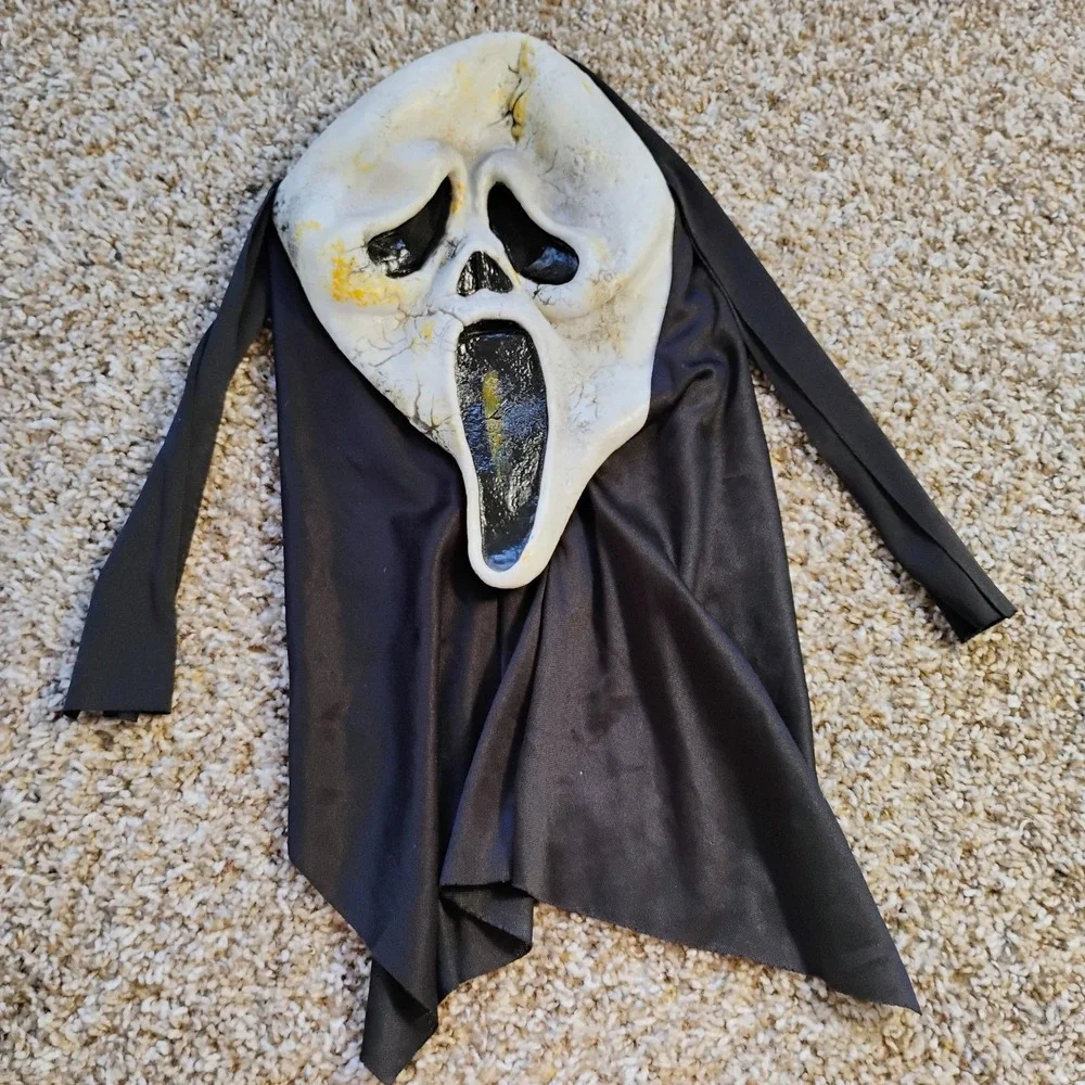 Scream 4 April/June 2010 Ghost Face Mask Zombie EU Fun World Scream 4‎ Rare Tag